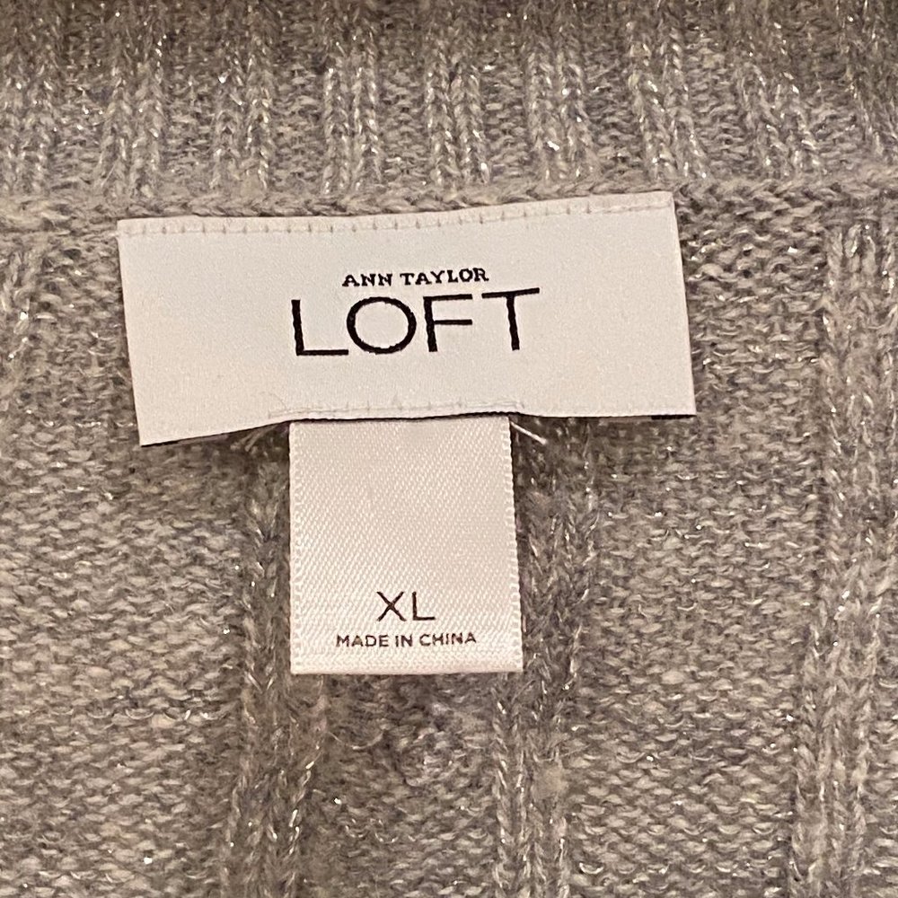 LOFT Grey Sparkly Cableknit V-neck Sweater - Picture 4 of 8